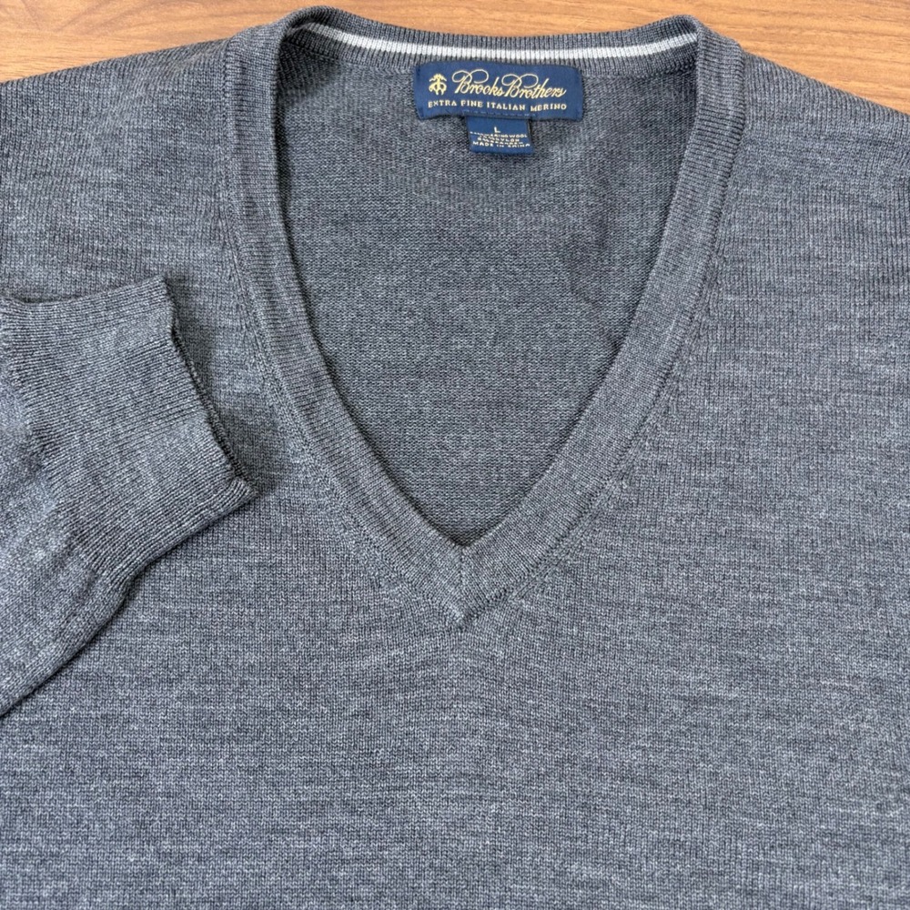 Brooks Brothers V-Neck Sweater Mens Large Gray Italian Merino Wool Preppy